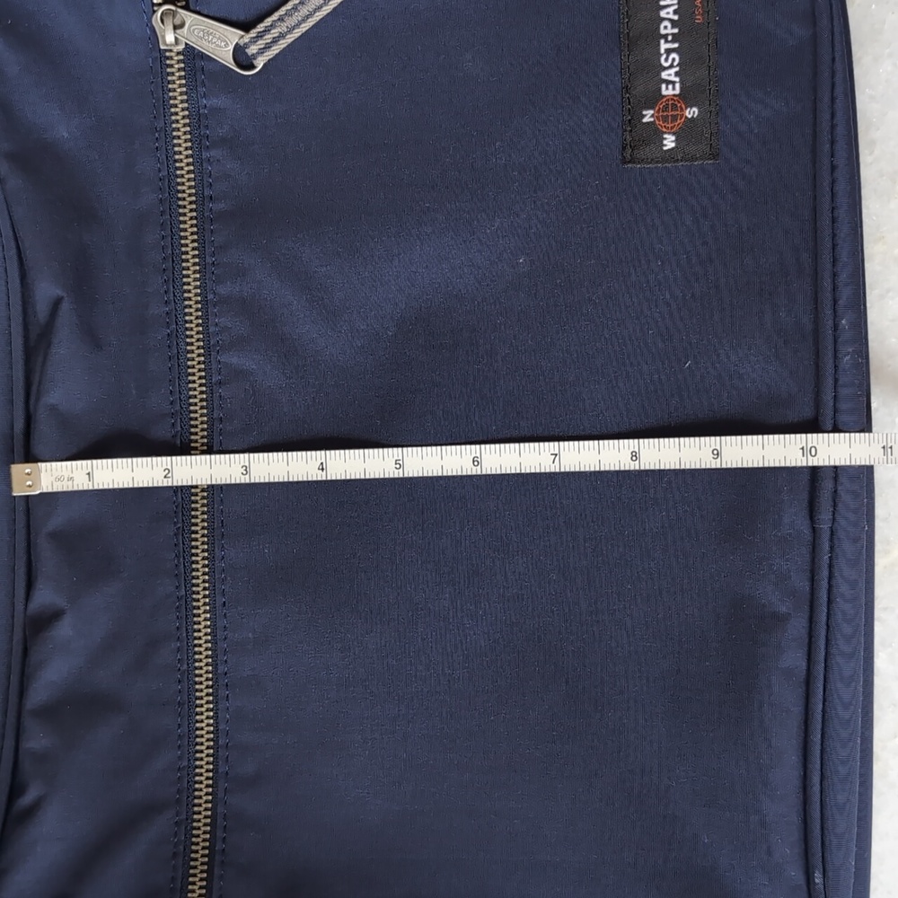 Eastpak Shoulder Bag - Picture 7 of 9